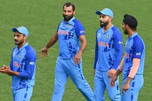 Team India: సెమీస్‌లో ఓడిన టీమిండియాకు దక్కే ప్రైజ్ మనీ ఎంతో తెలుసా?