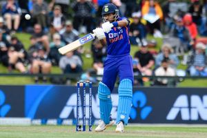 INDvsNZ: తడబడిన టీమిండియా బ్యాటింగ్.. ఏడు వికెట్లు డౌన్