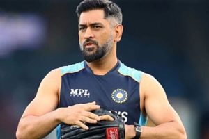 అరే ఓ బచ్చా.. ఏడేళ్లలోనే ధోనీ మూడు ఐసీసీ టైటిళ్లు గెలిచాడురా.. పాక్ ఫ్యాన్‌ నోరు మూయించిన అమిత్ మిశ్రా!