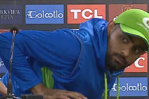 కంటి చూపుతో చంపేస్తా.. జర్నలిస్ట్‌పై బాబర్ ఆజామ్ ఫైర్! (వీడియో)