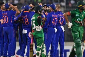 ఆ తప్పిదమే మా పతనాన్ని శాసించింది: రోహిత్ శర్మ