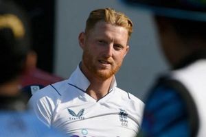 ENGvsPAK : ఓడినా షేక్ హ్యాండ్ ఇవ్వని టెయిలెండర్.. బెన్ స్టోక్స్ ఏం చేశాడంటే?