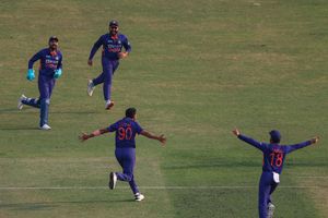 ODI World Cup: ఇదేం జట్టు?.. ఇన్ని సమస్యలతో టీమిండియా వరల్డ్ కప్ గెలవడం సాధ్యమేనా..?