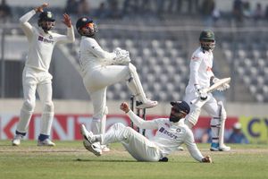 INDvsBAN: ఆ క్యాచులు వదిలేయడమే కొంప ముంచింది.. టీమిండియాపై విమర్శలు