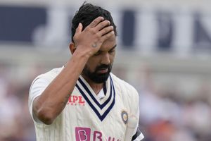 INDvsBAN: అతనిపై నమ్మకం లేదా?.. కేఎల్ రాహుల్‌కు మాజీ దిగ్గజం సూటి ప్రశ్న