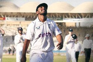 PAK vs ENG: చరిత్ర సృష్టించిన ఇంగ్లండ్ అరంగేట్ర బౌలర్ రెహాన్ అహ్మద్!