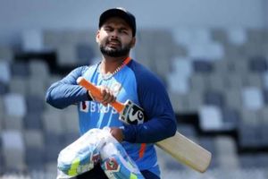 INDvsBAN: నిజంగానేనా..? పంత్ గాయంపై ఫ్యాన్స్ అనుమానాలు..?