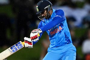 INDvsNZ : టీమిండియాలో అతిపెద్ద ఫ్రాడ్.. యువ బ్యాటర్‌పై ఫ్యాన్స్ ఆగ్రహం!