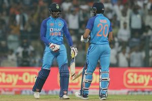 India vs Sri Lanka తొలి టీ20.. ఆ రెండు సిక్స్‌లే మ్యాచ్‌ను మలుపు తిప్పాయి!