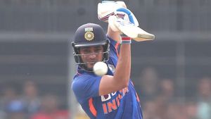 INDvsNZ : పుల్ షాట్ ఆడలేక అవుటవుతున్న గిల్.. మరీ ఇంత చెత్త రికార్డా?