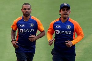 ఒక్క మ్యాచ్ చూసి డెసిషన్ తీసుకోకూడదు.. ఇషాన్, ధవన్‌పై వెటరన్ కామెంట్స్!