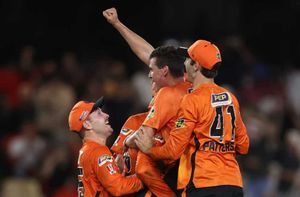 Big Bash League: ఉత్కంఠ పోరులో రెనగేడ్స్ చిత్తు.. ఫించ్ హిట్టింగ్ వృధా