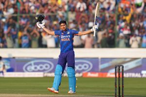 IND vs NZ: రెండు లైఫ్స్.. శార్దూల్ ఠాకూర్ త్యాగం..అంతే! శుభ్‌మన్ గిల్ డబుల్ సెంచరీ!