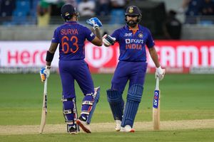 INDvsSL : సూర్యకుమార్‌కు దక్కని చోటు.. ఇదొక ఛాలెంజ్ అన్న రోహిత్