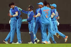 INDvsNZ : తొలి టీ20లో ఈ సీన్స్ చూసి.. ఫ్యాన్స్ కూడా షాక్!