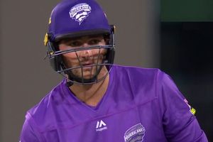 Big Bash League: మొదట్లో ఓపెనర్లు.. చివర్లో టిమ్ డేవిడ్.. ఏం ఆటరా అది?