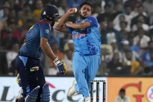 Umran Malik: అది బంతా.. బుల్లెట్టా? భయంతో ఔటవ్వకుండానే క్రీజును వీడిన లంక బ్యాటర్!