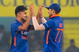 INDvsSL : ఉమ్రాన్ ఫాస్టెస్ట్ డెలివరీపై కాంట్రవర్సీ.. లెక్కలోకి రాదా?