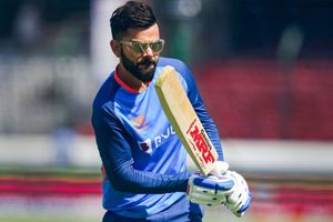 INDvsNZ : మూడో వన్డే ఆడకు.. కోహ్లీకి మాజీ లెజెండ్ సలహా