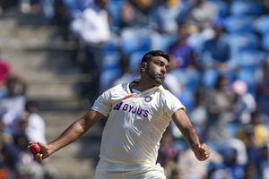 INDvsAUS : ఆసీస్‌తో మ్యాచ్ అంటే ఇలా ఉండాలి.. అశ్విన్ చేసిన పని చూసి జోష్‌లో ఫ్యాన్స్!