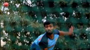 అశ్విన్ కాళ్లు మొక్కి ఆశీర్వాదం తీసుకున్నా.. స్మిత్‌ను 6 సార్లు ఔట్ చేశా: మహేశ్ పితియా