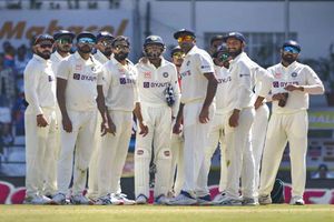 INDvsAUS : ఈ మ్యాచ్ మూడు రోజులే.. తొలి టెస్టుపై మాజీ లెజెండ్ కామెంట్స్!