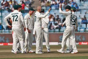 IND vs AUS: ఆసీస్‌కు దెబ్బ మీద దెబ్బ.. గాయాలతో ఆ ఇద్దరు స్టార్ ప్లేయర్స్ దూరం!