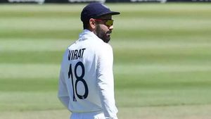 IND vs AUS: తప్పిదాలపై ఫోకస్ పెట్టిన టీమిండియా.. కోహ్లీని వంగబెట్టిన ఫీల్డింగ్ కోచ్!