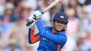 Women's T20 World Cup : భారత అమ్మాయిల జిడ్డు బ్యాటింగ్.. సెంచరీ మిస్ చేసుకున్న మంధాన..!