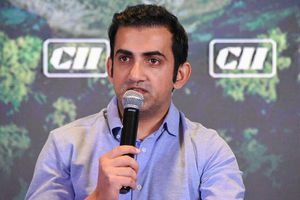 INDvsAUS : ఆసీస్ దగ్గర సత్తా ఉంది.. క్లీన్ స్వీప్ చేయడం కష్టమే: మాజీ లెజెండ్