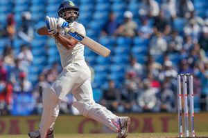 IND vs AUS: సిక్సర్లతో కోహ్లీ రికార్డు బద్దలు కొట్టిన మహమ్మద్ షమీ!