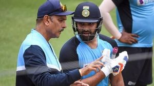 టీమిండియా కెప్టెన్‌గా రోహిత్ శర్మనే సరైనోడు: రవిశాస్త్రి