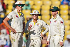 IND vs AUS: ఆస్ట్రేలియా కొంపముంచిన స్మిత్ చెత్త ఫీల్డింగ్.. ఆ క్యాచ్‌లు పట్టుంటే..!