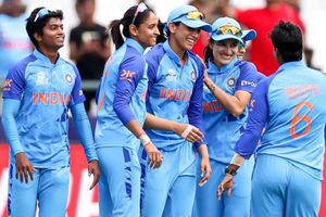 Women's T20 World Cup: ఇంగ్లండ్‌తో భారత్ కీలక పోరు.. గెలిస్తే సెమీస్‌కు