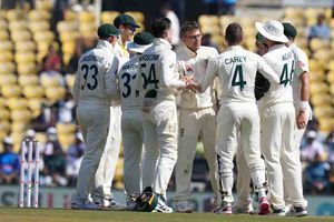 INDvsAUS : ఆకట్టుకుంటున్న ఆసీస్ యువ స్పిన్నర్.. భారత బ్యాటర్లకు సమస్యే!