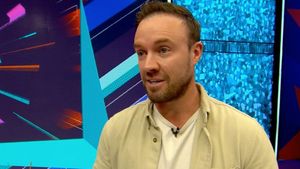 ముంబై ఇండియన్స్‌కు నో చాన్స్.. టైటిల్ గెలిచేది ఆ జట్టే: ఏబీ డివిలియర్స్