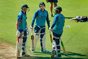 INDvsAUS : వన్డే సిరీస్‌కు ముందు ఆసీస్‌కు షాక్.. ఆ స్టార్ పేసర్ ఆడటం లేదా?