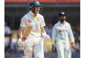 INDvsAUS : ఎదురుదాడికి దిగిన ఆసీస్ బ్యాటర్లు.. గంటలో గెలిచేశారు..!