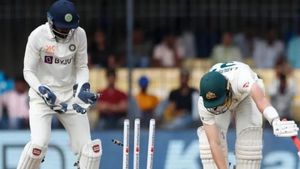 IND vs AUS: ఇండోర్ పిచ్‌తో బీసీసీఐకి కొత్త తలనొప్పి.. కొరడా ఝులిపించనున్న ఐసీసీ!