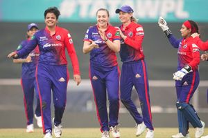 WPL 2023 : ఐదుగురు విదేశీ ప్లేయర్లను ఆడించిన ఢిల్లీ.. రూల్స్ బ్రేక్ చేసిందా?