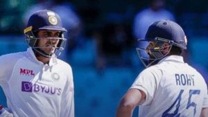 INDvsAUS : అదరగొట్టిన అశ్విన్.. ధాటిగా ఆడుతున్న టీమిండియా ఓపెనర్లు