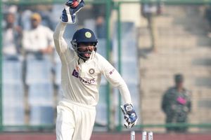 INDvsAUS : ఈ మ్యాచ్ డ్రా అవడం ఖాయం.. భరత్‌పై విమర్శలు సరికాదన్న మాజీ లెజెండ్!