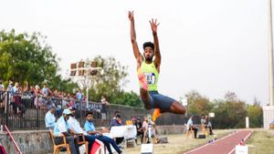 లాంగ్ జంప్‌లో ఒలింపిక్స్ రికార్డు బ్రేక్ చేసిన ఇండియన్ అథ్లెట్!