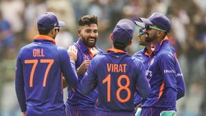 IND vs AUS: సిరాజ్, షమీ తీన్మార్.. కుప్పకూలిన ఆసీస్! భారత్ ముందు లాలి పాప్ టార్గెట్!