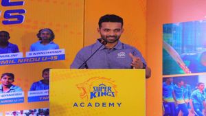 CSK: ధోని కోరుకుంటే ఏ స్థానంలో ఆడడానికైనా సిద్ధమే: రహానే