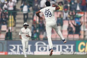 INDvsAUS : అశ్విన్ అరుదైన ఘనత.. ఆ లెజెండ్‌ను దాటేశాడుగా!