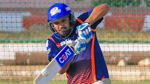 IPL 2023 : హిట్‌మ్యాన్ స్టైలిష్ సిక్సర్.. వింటేజ్ రోహిత్ అంటున్న ఫ్యాన్స్!