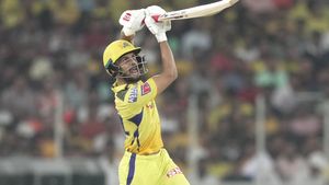 బ్యాట్ మార్చిండు.. చేతికి చిక్కిండు! గిదేం దరిద్రం రుతురాజ్ భాయ్!