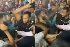 అభిమానిని కొట్టేసిన స్టార్ క్రికెటర్.. వైరల్ అవుతున్న వీడియో!