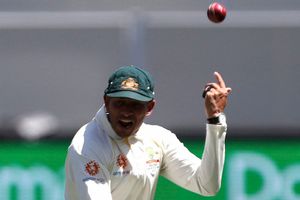 IND vs AUS: ఉస్మాన్ ఖవాజా కళ్లు చెదిరే క్యాచ్.. ఆసీస్ ఉచ్చులో చిక్కుకున్న శ్రేయస్ అయ్యర్! (వీడియో)